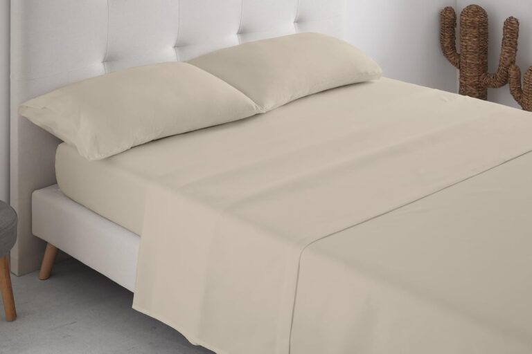Dorlotez Votre Lit : Découvrez la Parure de Lit 4 Pièces Ultra Douce !